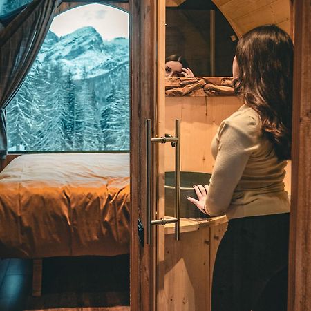 ホテル Rifugio Flora Alpina パッソ・サン・ペッレグリーノ エクステリア 写真