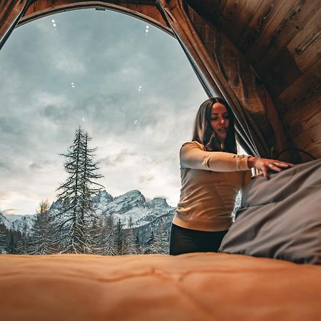 ホテル Rifugio Flora Alpina パッソ・サン・ペッレグリーノ エクステリア 写真